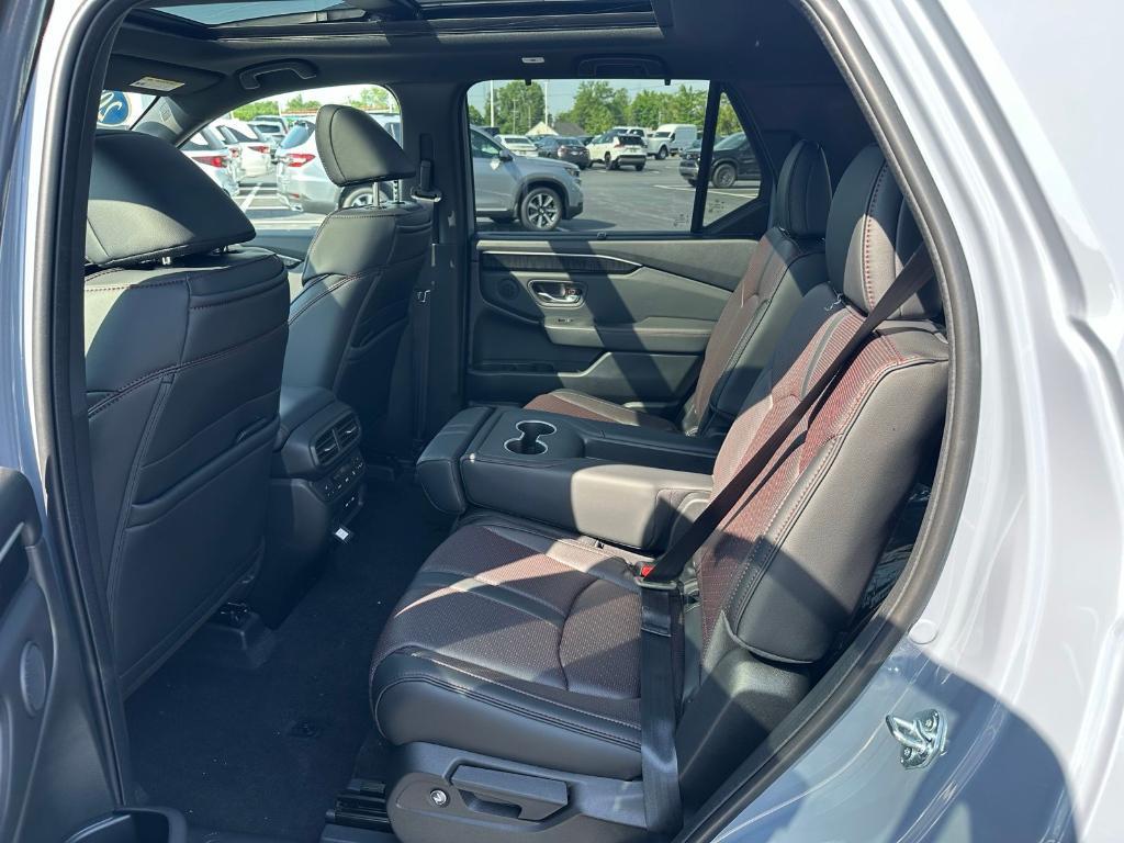 new 2025 Honda Pilot car, priced at $56,485