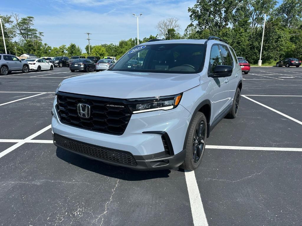 new 2025 Honda Pilot car, priced at $56,485
