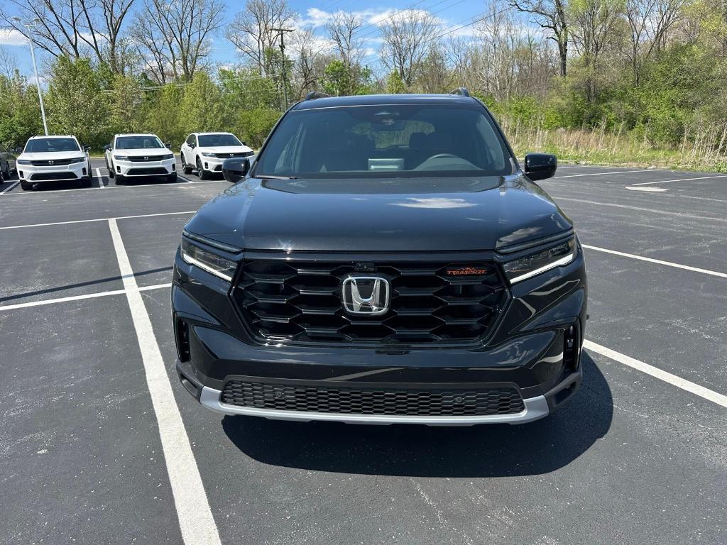 new 2025 Honda Pilot car, priced at $50,895