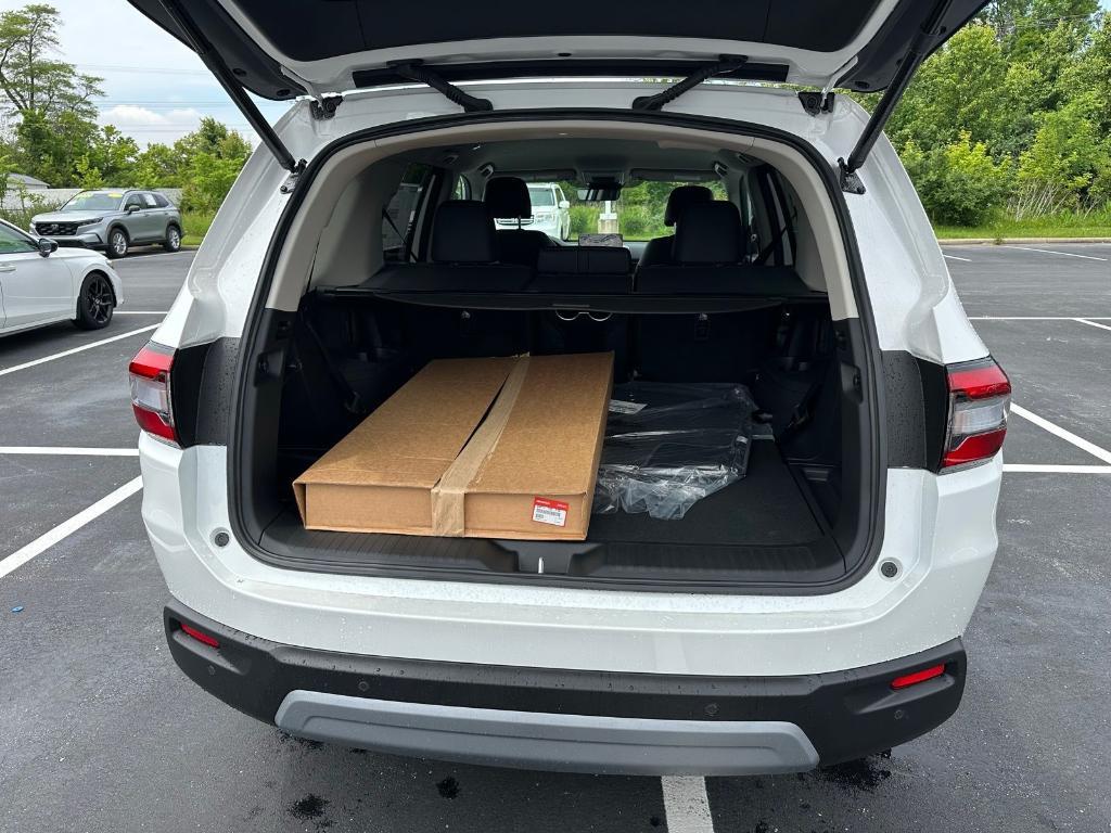 new 2025 Honda Pilot car, priced at $47,550
