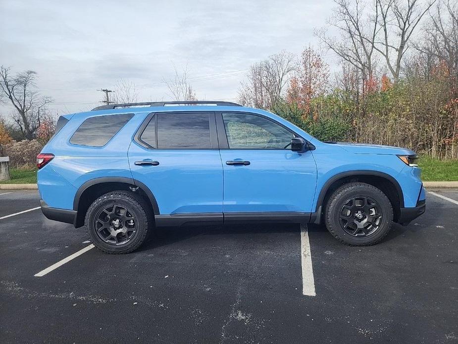 new 2025 Honda Pilot car, priced at $51,250