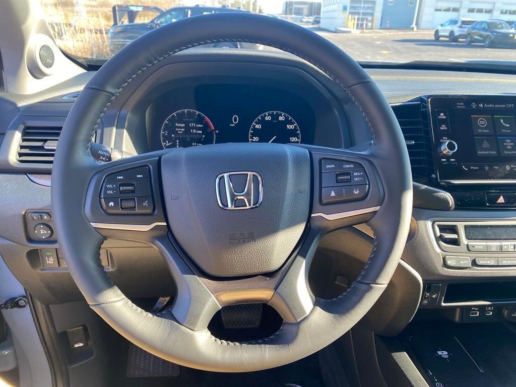 new 2025 Honda Ridgeline car, priced at $45,330