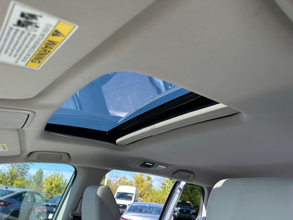 new 2026 Honda Odyssey car, priced at $44,290