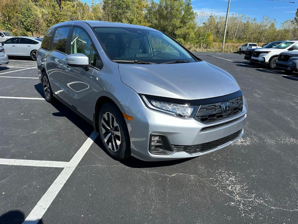 new 2026 Honda Odyssey car, priced at $44,290