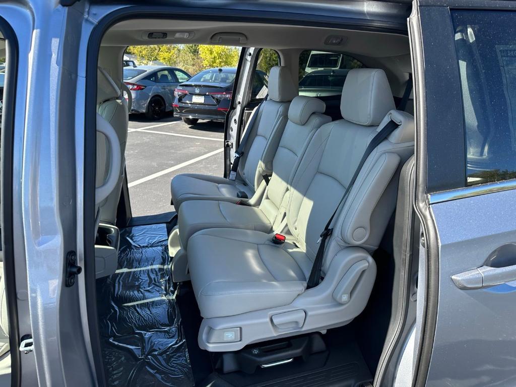 new 2026 Honda Odyssey car, priced at $44,290