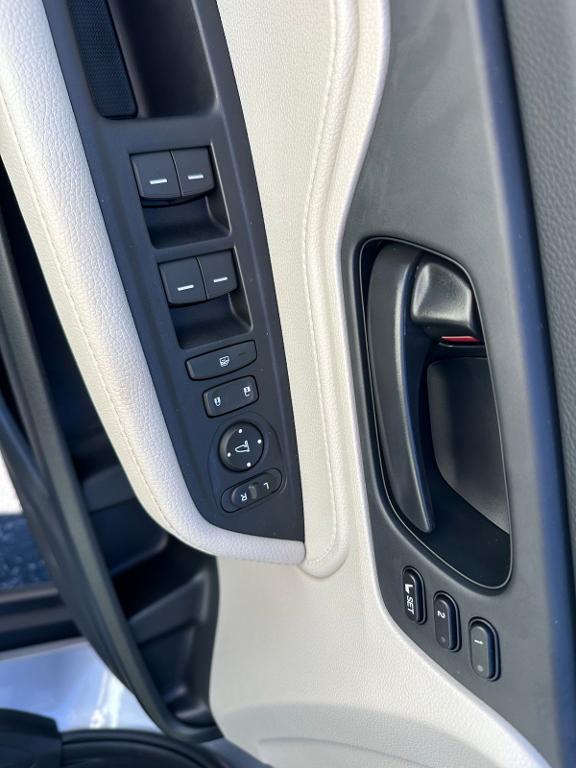 new 2026 Honda Odyssey car, priced at $44,290
