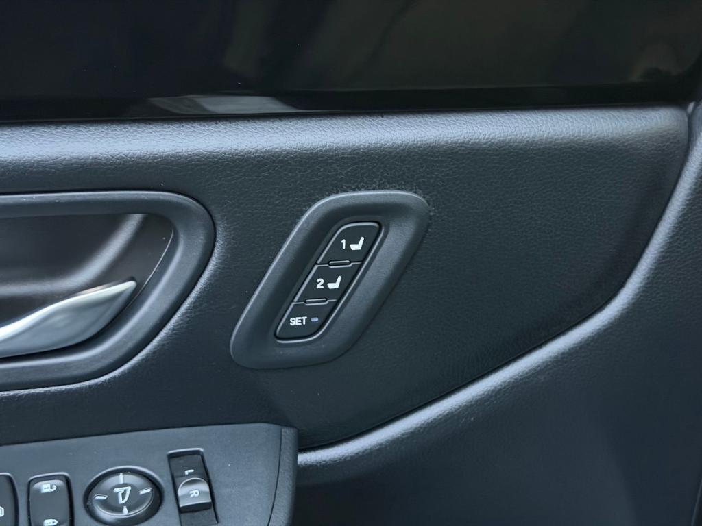 used 2025 Honda Pilot car, priced at $44,800