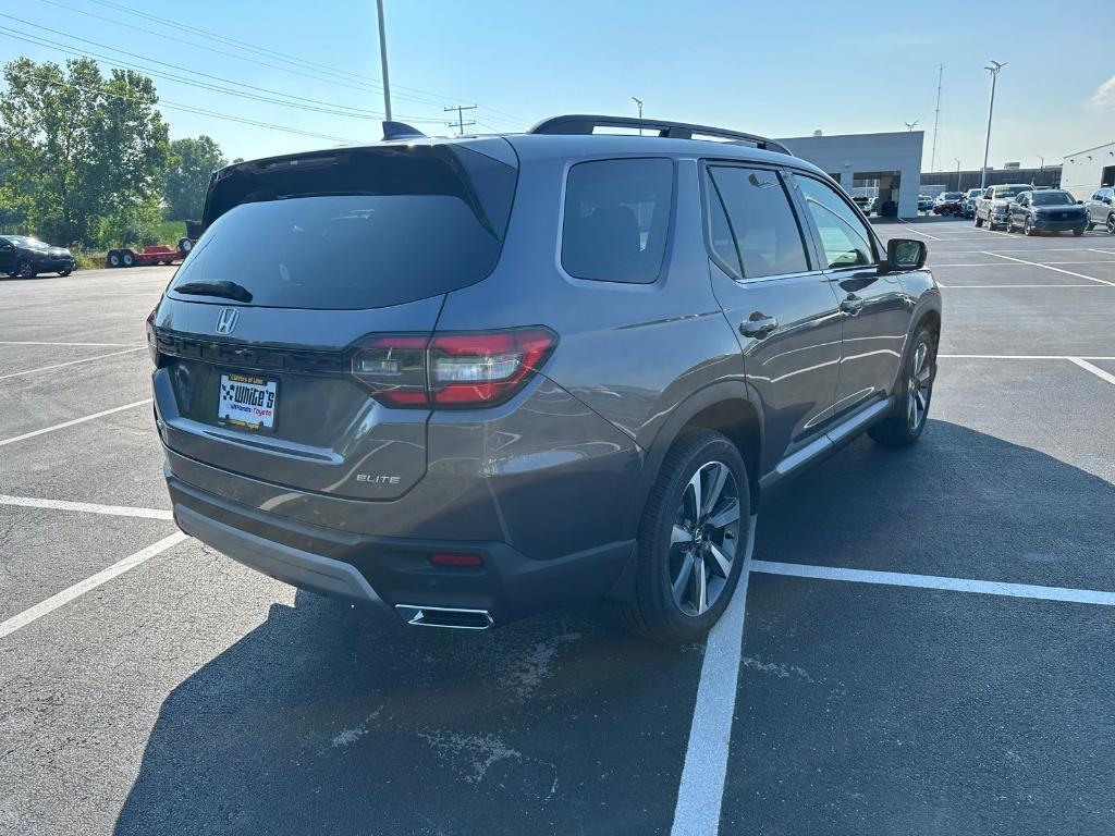 new 2025 Honda Pilot car, priced at $54,530