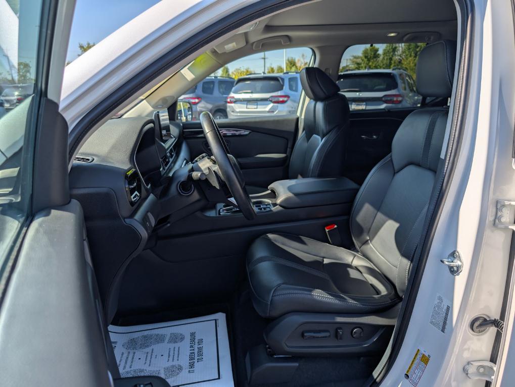 used 2024 Honda Pilot car, priced at $44,800