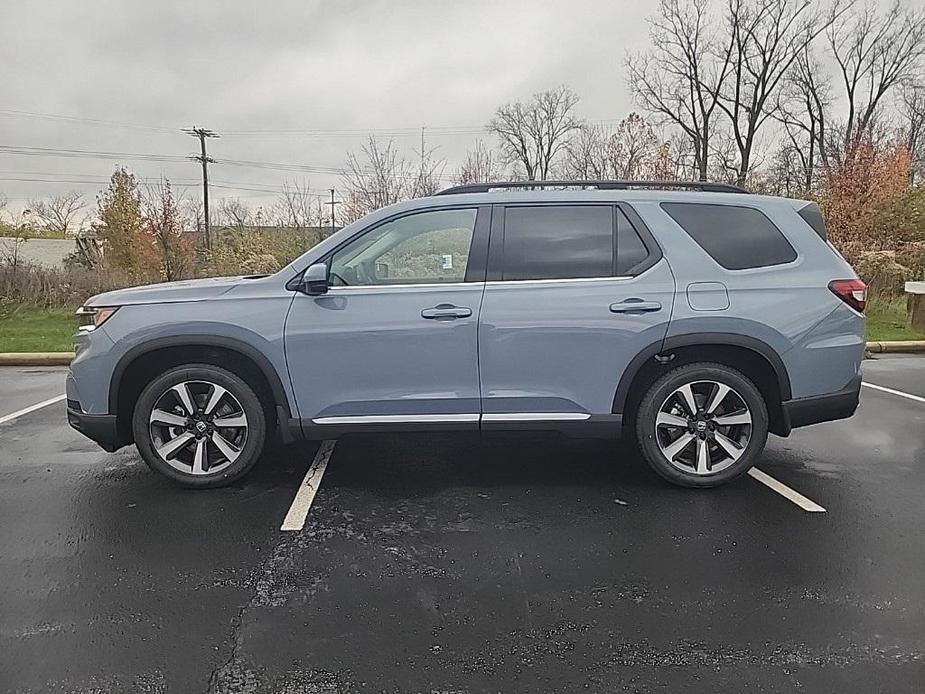 new 2025 Honda Pilot car, priced at $52,440