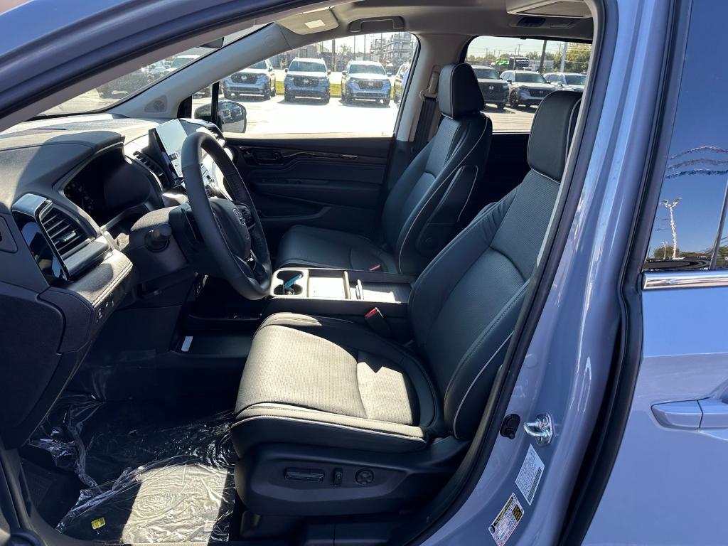 new 2026 Honda Odyssey car, priced at $54,010