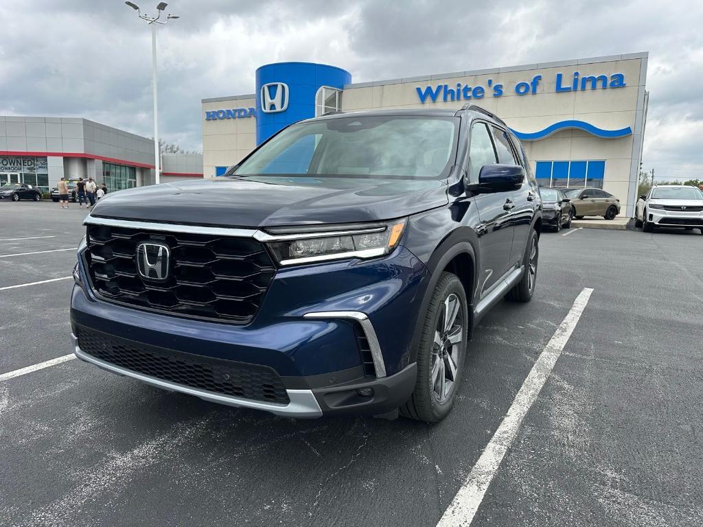 new 2025 Honda Pilot car, priced at $51,095