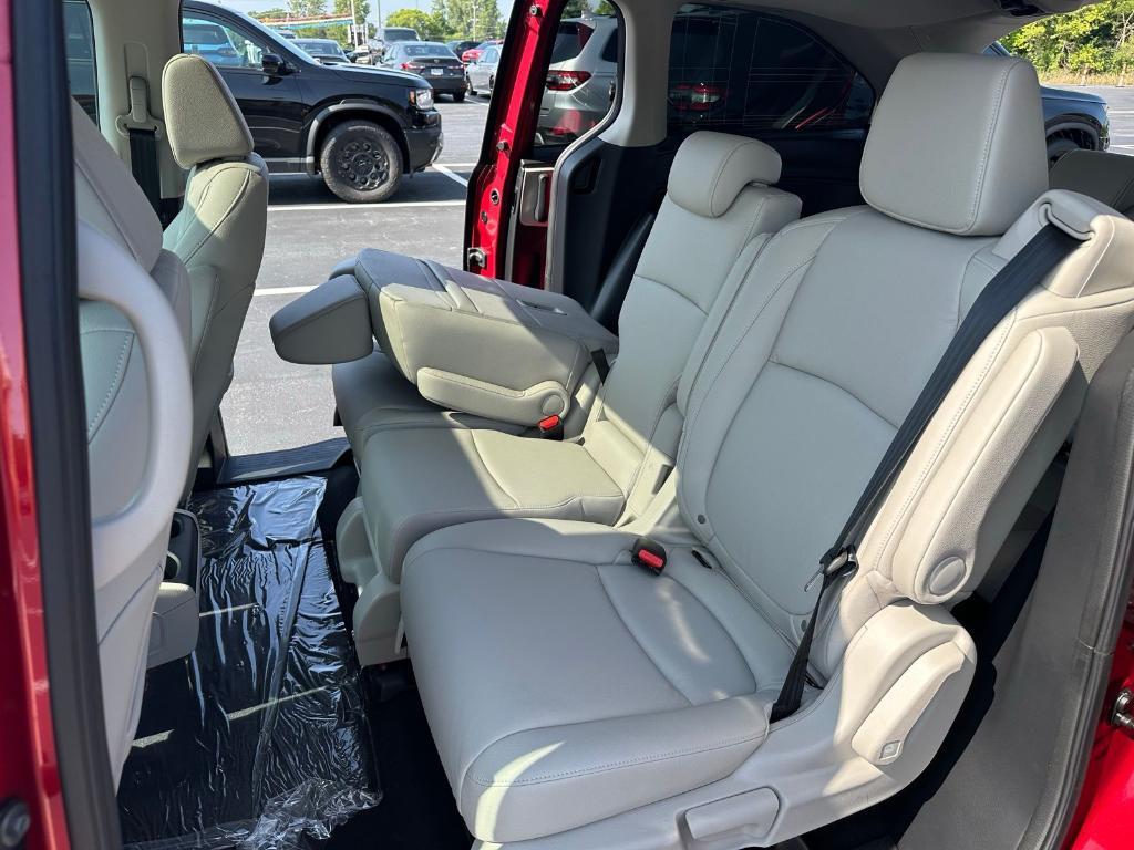 new 2026 Honda Odyssey car, priced at $45,110