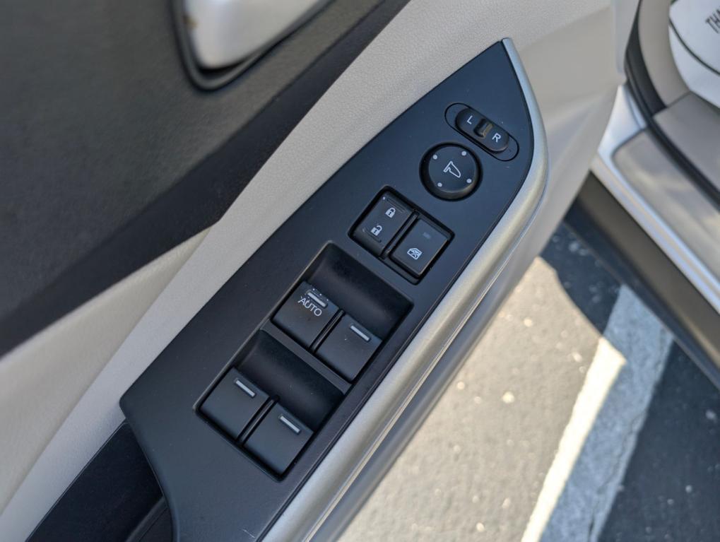 used 2012 Honda CR-V car, priced at $9,900
