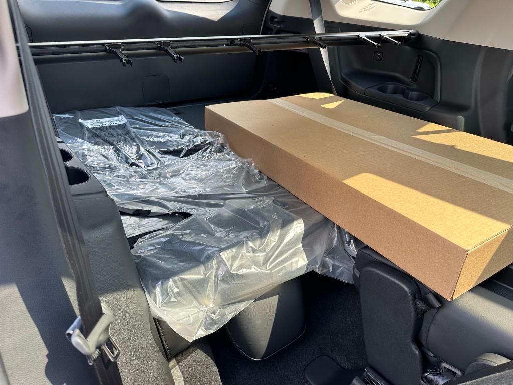 new 2025 Honda Pilot car, priced at $55,715