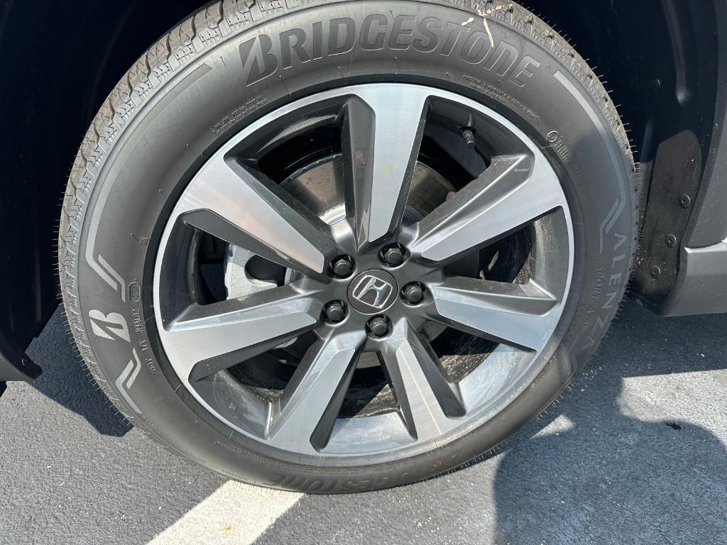 new 2025 Honda Pilot car, priced at $55,715