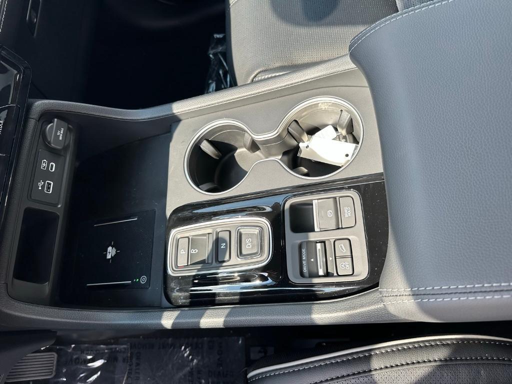 new 2025 Honda Pilot car, priced at $55,715