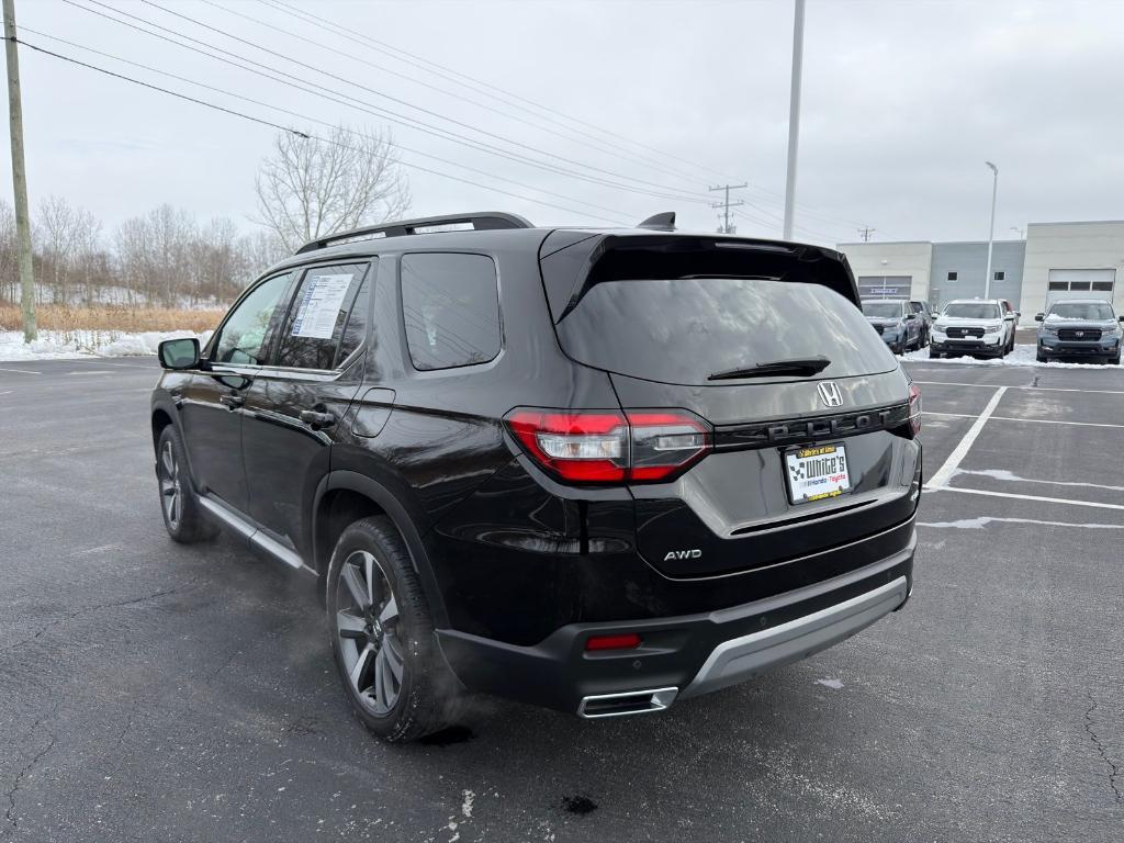 used 2023 Honda Pilot car, priced at $42,400