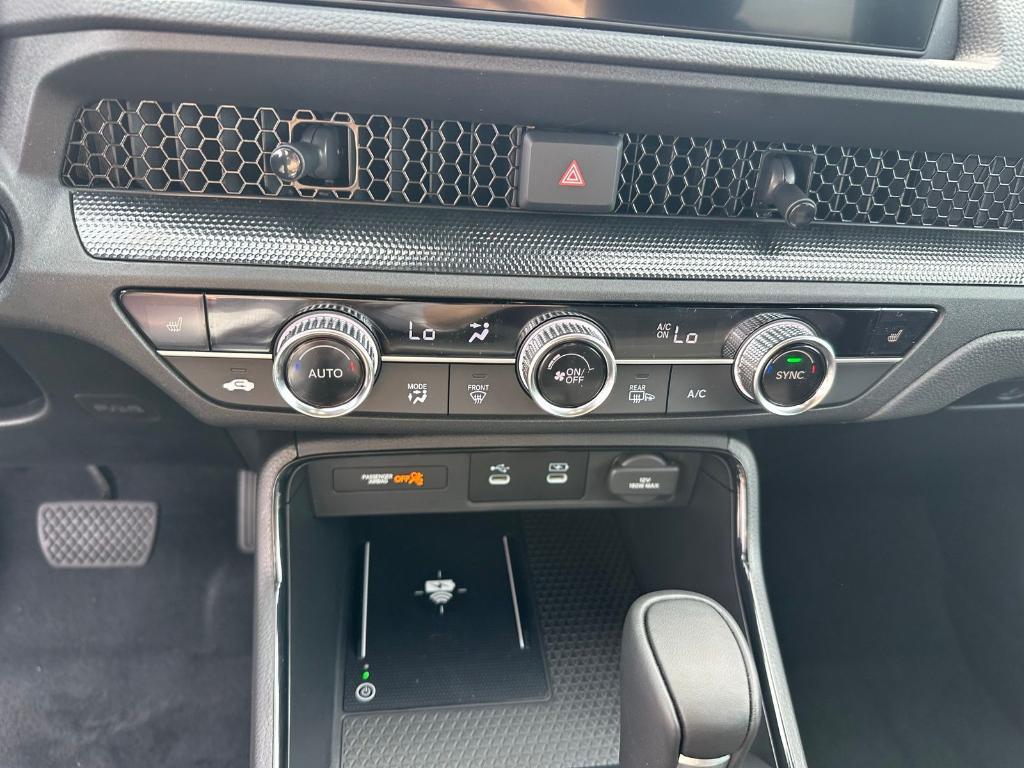 new 2026 Honda CR-V Hybrid car, priced at $39,035