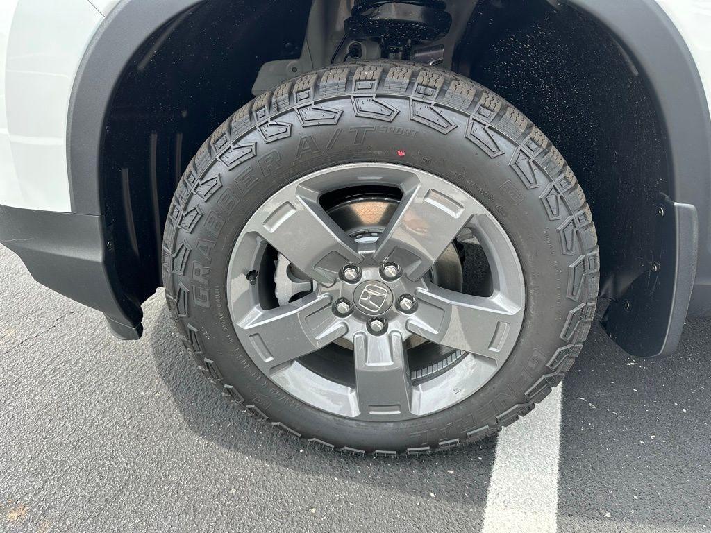 new 2025 Honda Ridgeline car, priced at $47,585
