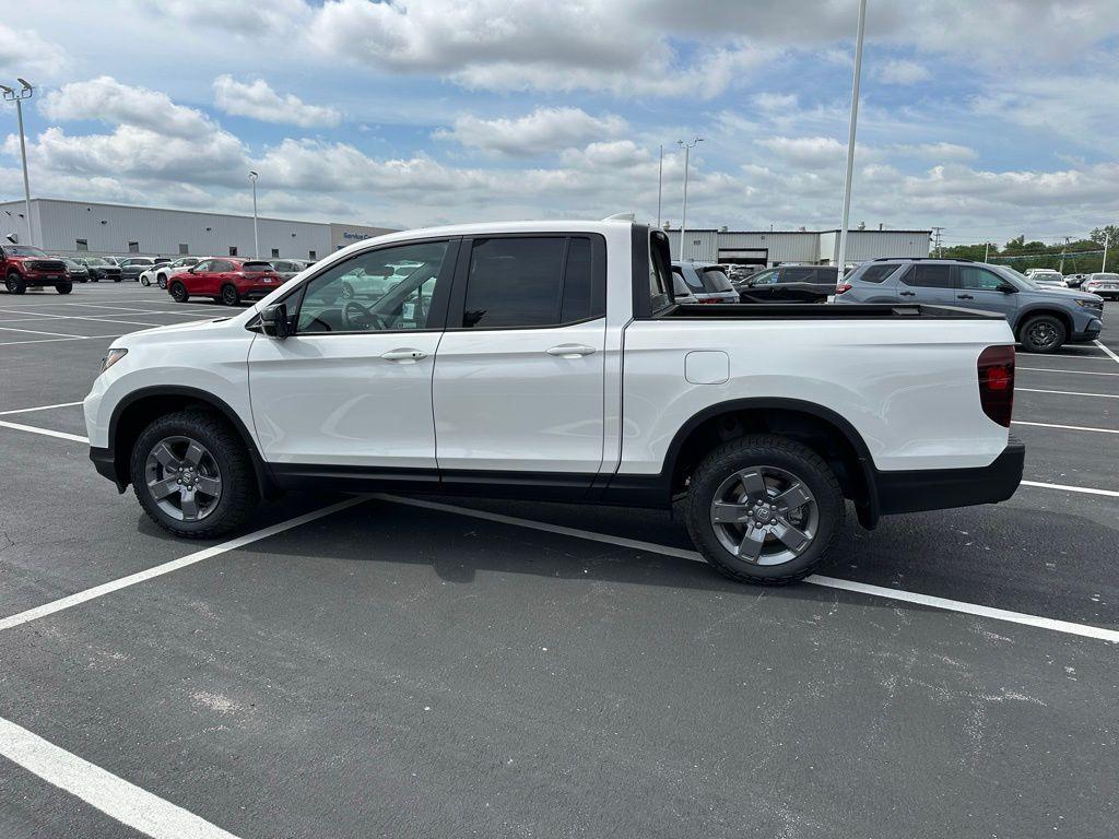new 2025 Honda Ridgeline car, priced at $47,585