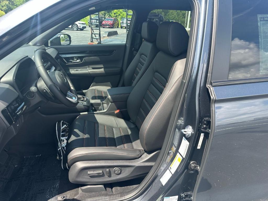new 2026 Honda CR-V Hybrid car, priced at $43,700