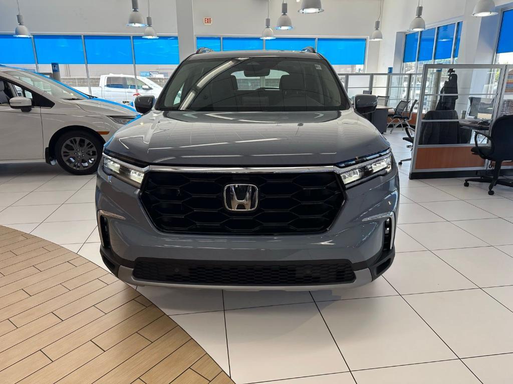 new 2025 Honda Pilot car, priced at $51,505