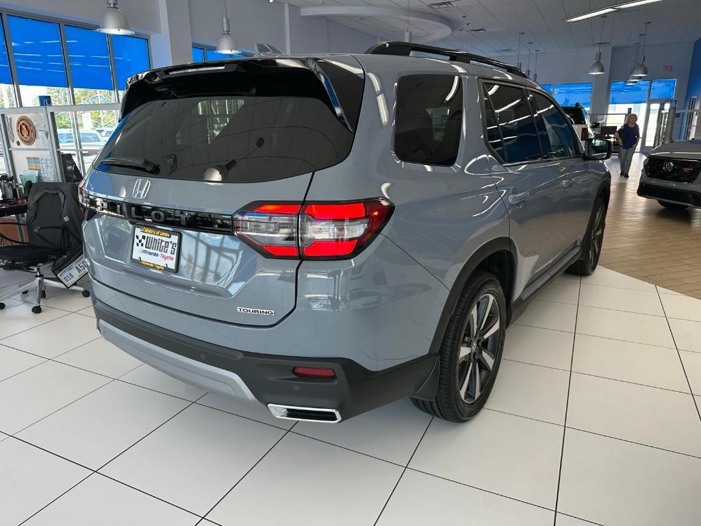 new 2025 Honda Pilot car, priced at $51,505