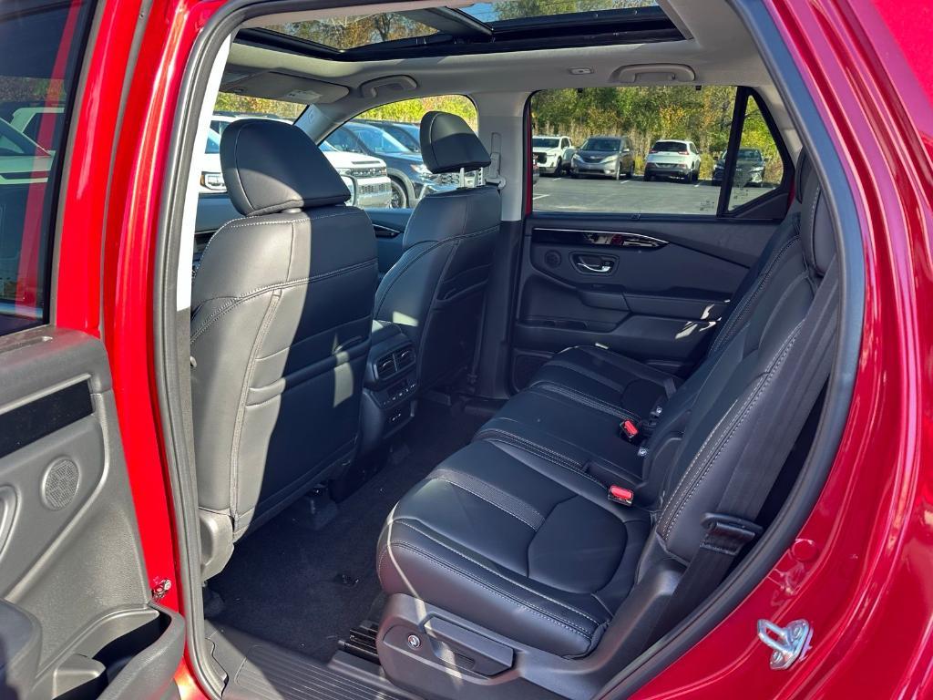 new 2025 Honda Pilot car, priced at $53,450