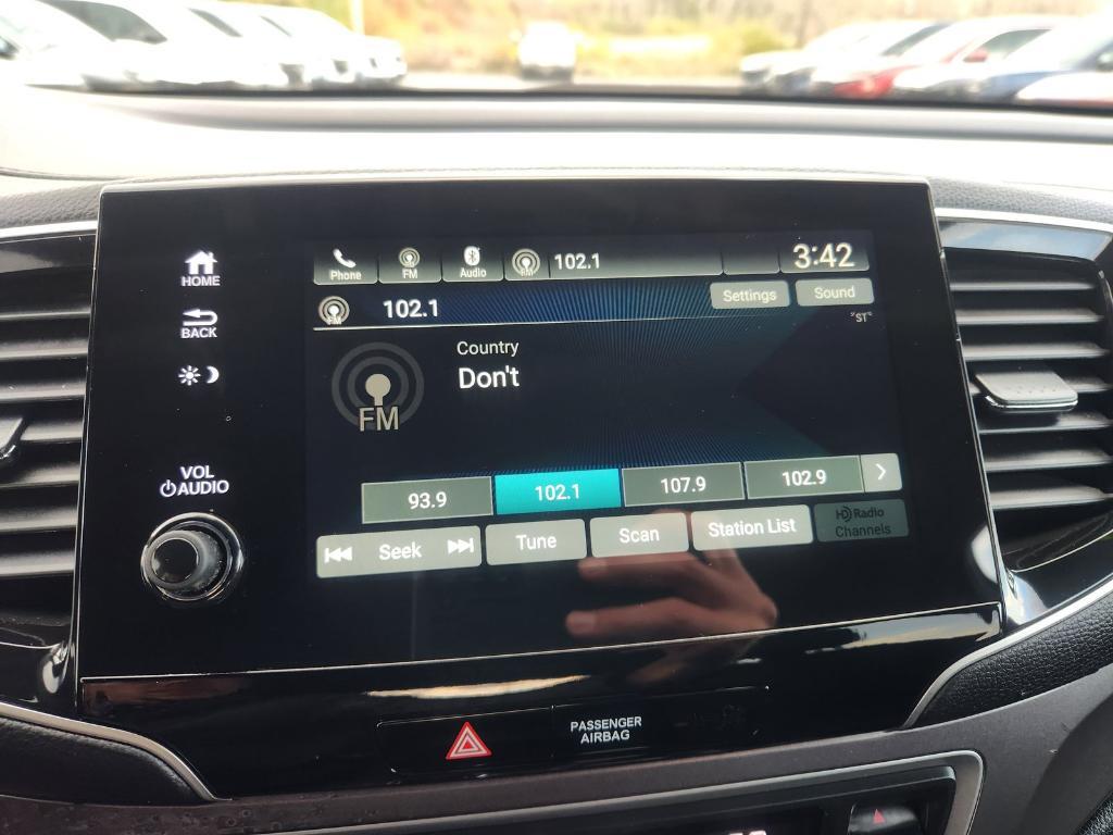 used 2021 Honda Pilot car, priced at $21,900