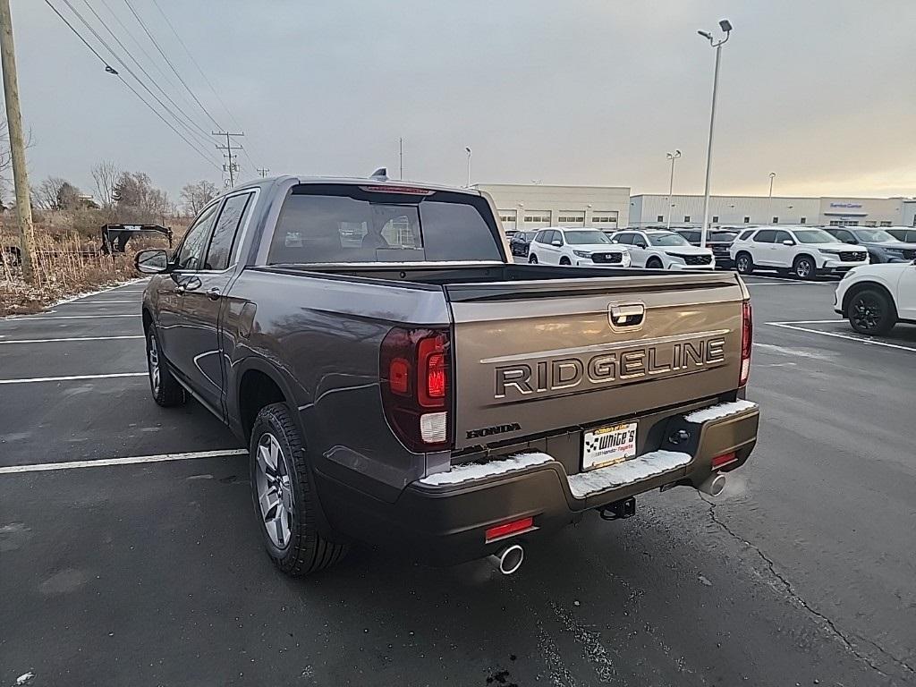 new 2025 Honda Ridgeline car, priced at $43,625