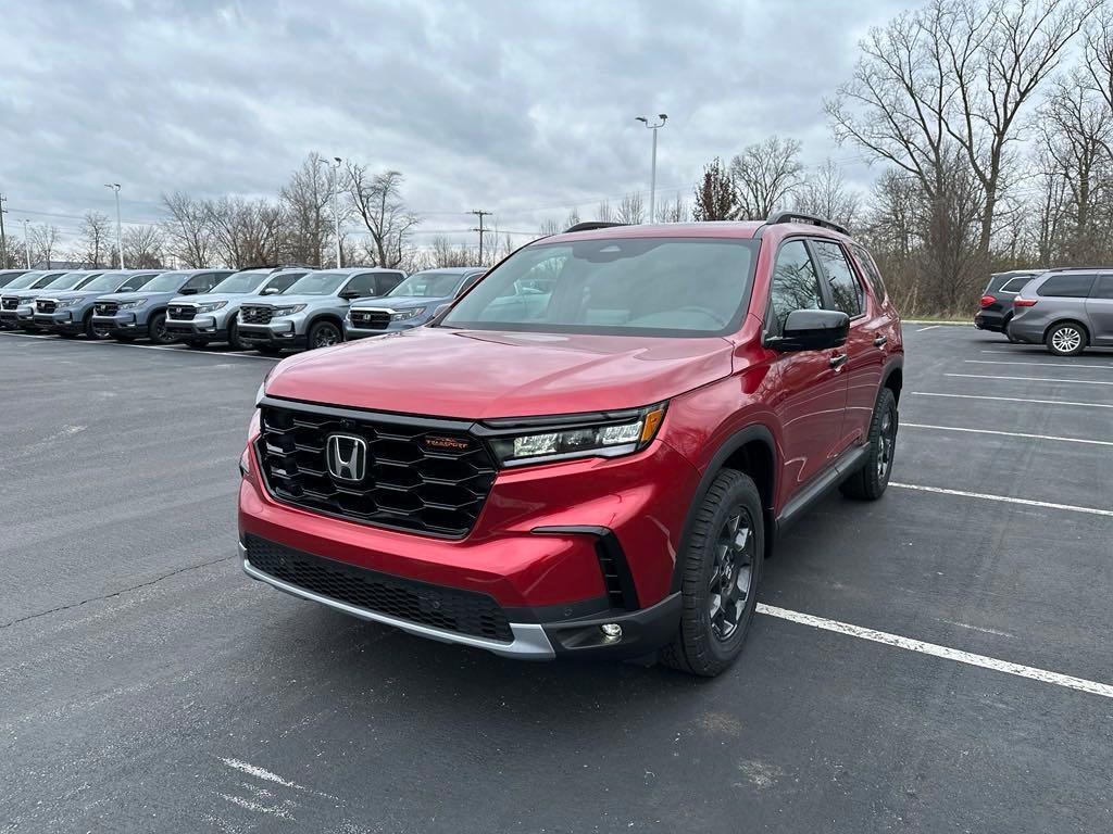 new 2025 Honda Pilot car, priced at $52,035