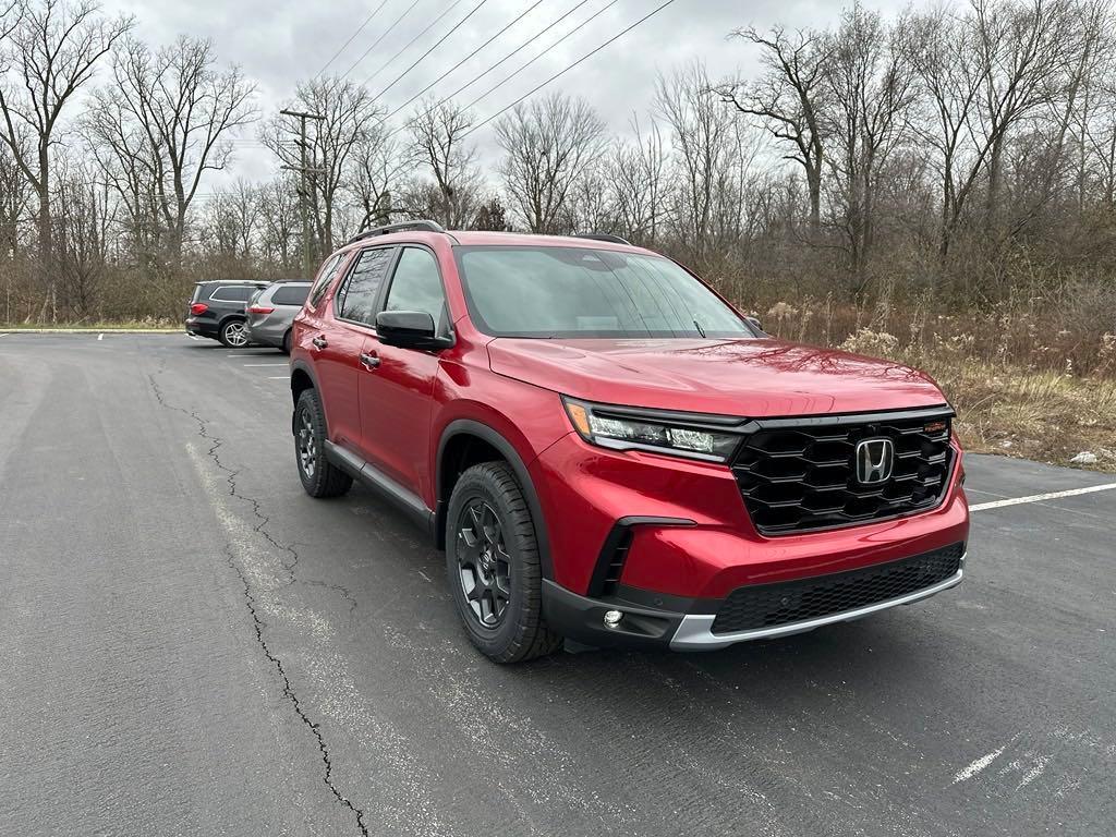 new 2025 Honda Pilot car, priced at $52,035