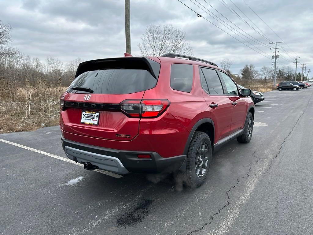 new 2025 Honda Pilot car, priced at $52,035