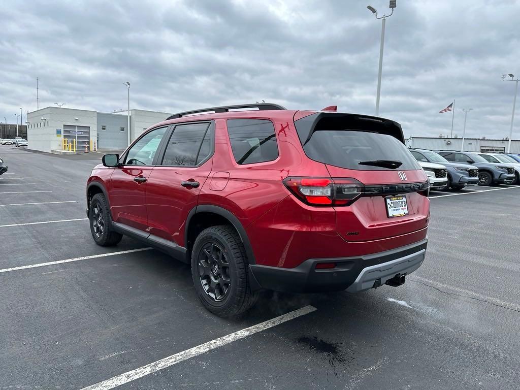 new 2025 Honda Pilot car, priced at $52,035