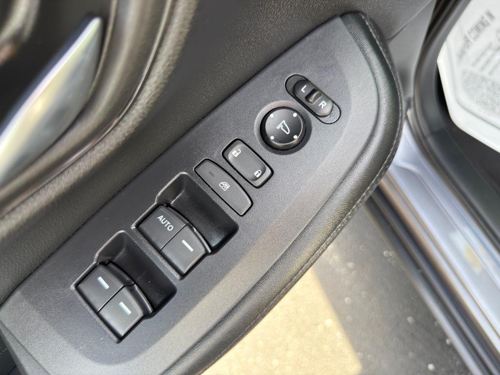 used 2025 Honda HR-V car, priced at $25,900