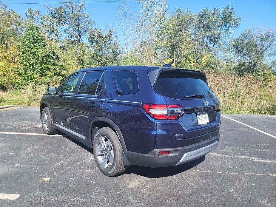 new 2025 Honda Pilot car, priced at $46,695