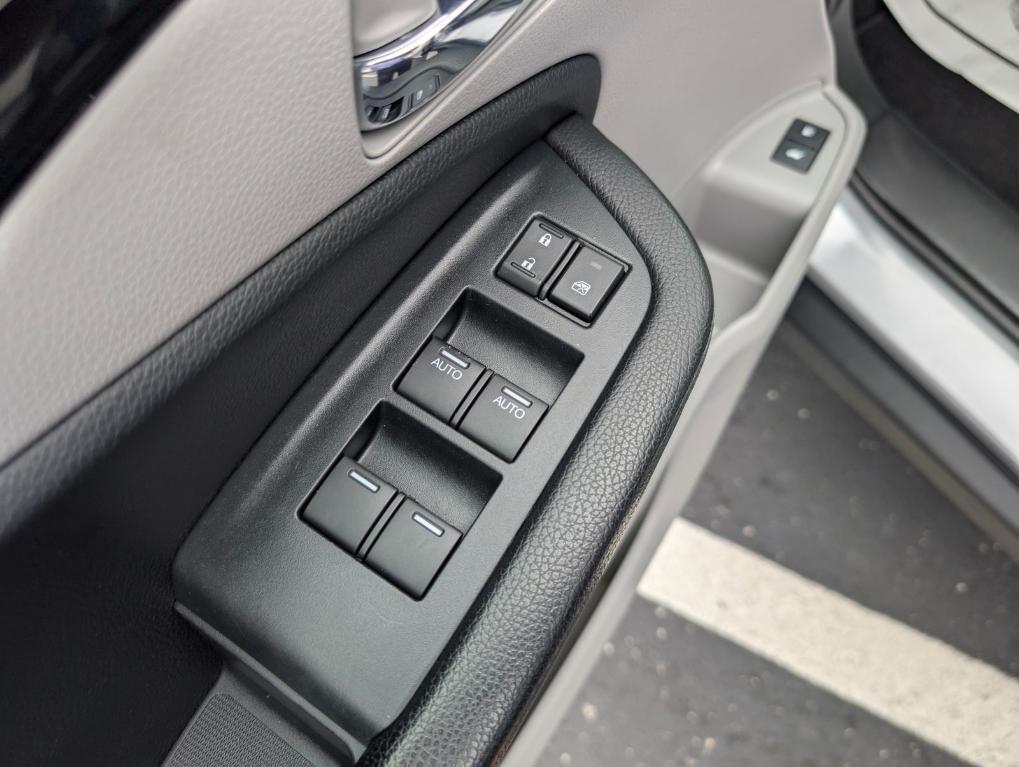 used 2021 Honda Pilot car, priced at $27,700
