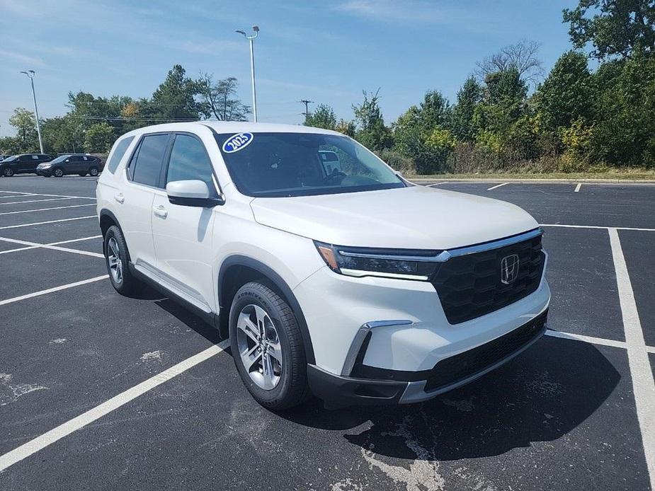 new 2025 Honda Pilot car, priced at $47,150