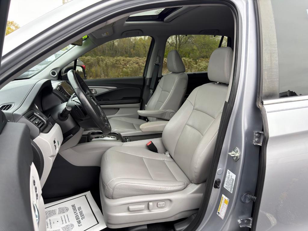 used 2021 Honda Pilot car, priced at $21,900