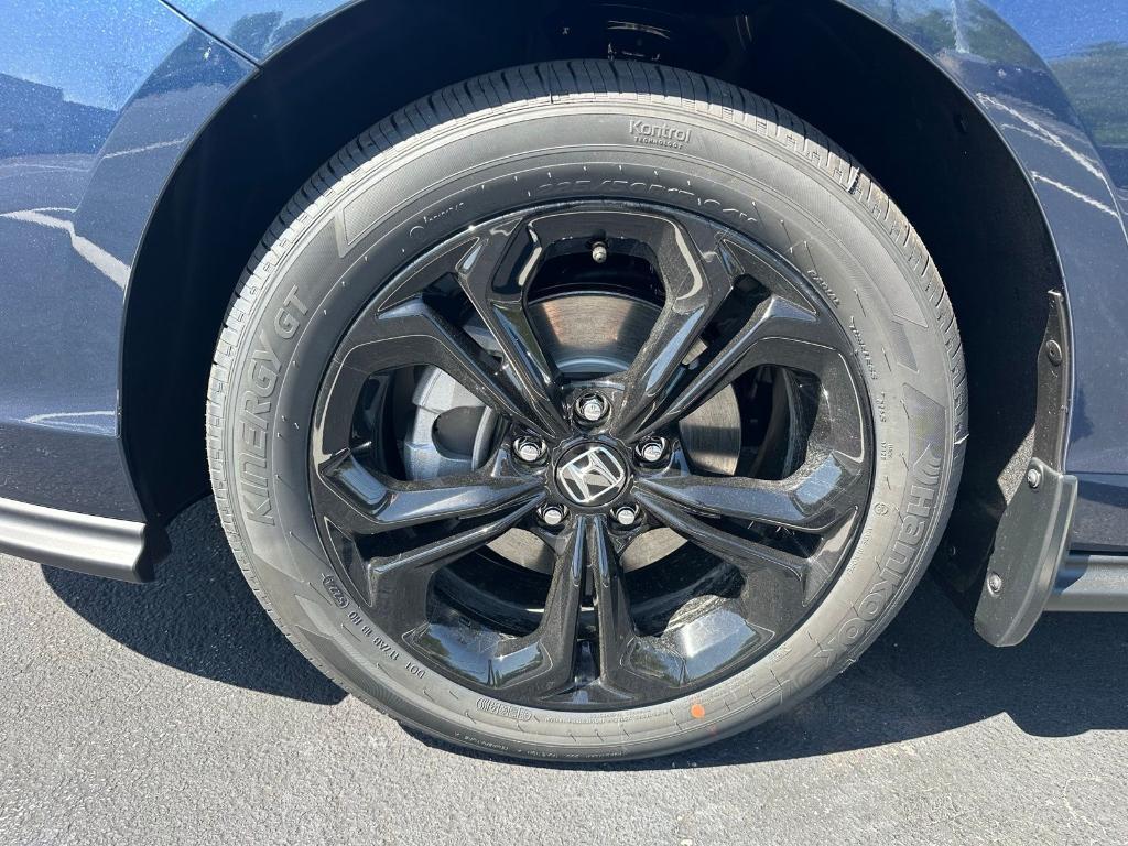 new 2025 Honda Accord car, priced at $31,755