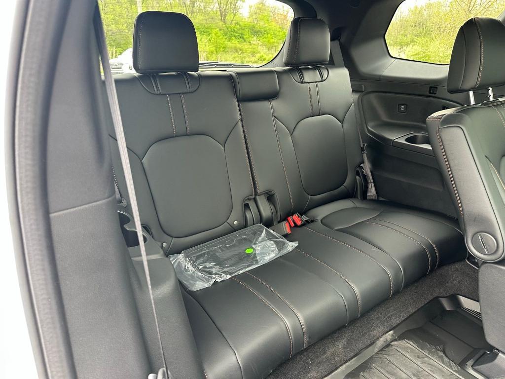 new 2025 Honda Pilot car, priced at $51,830