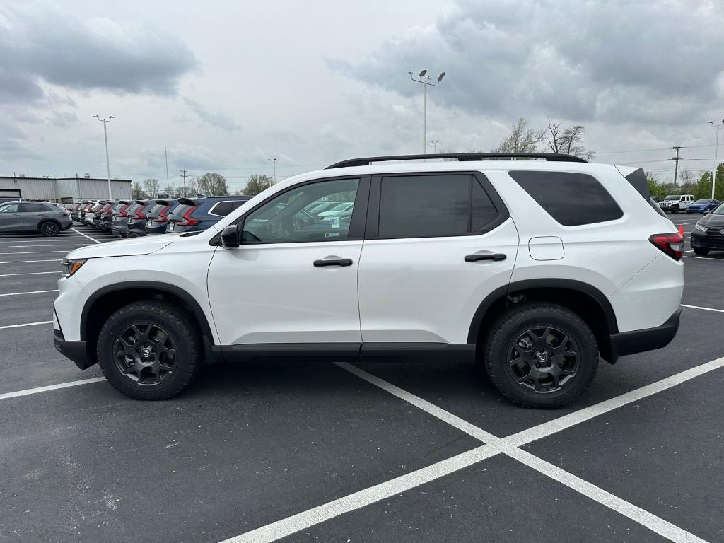 new 2025 Honda Pilot car, priced at $51,830
