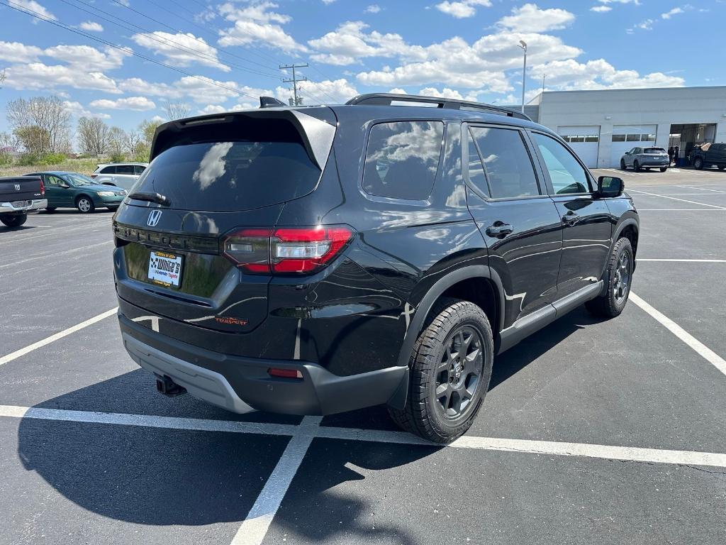 new 2025 Honda Pilot car, priced at $50,850
