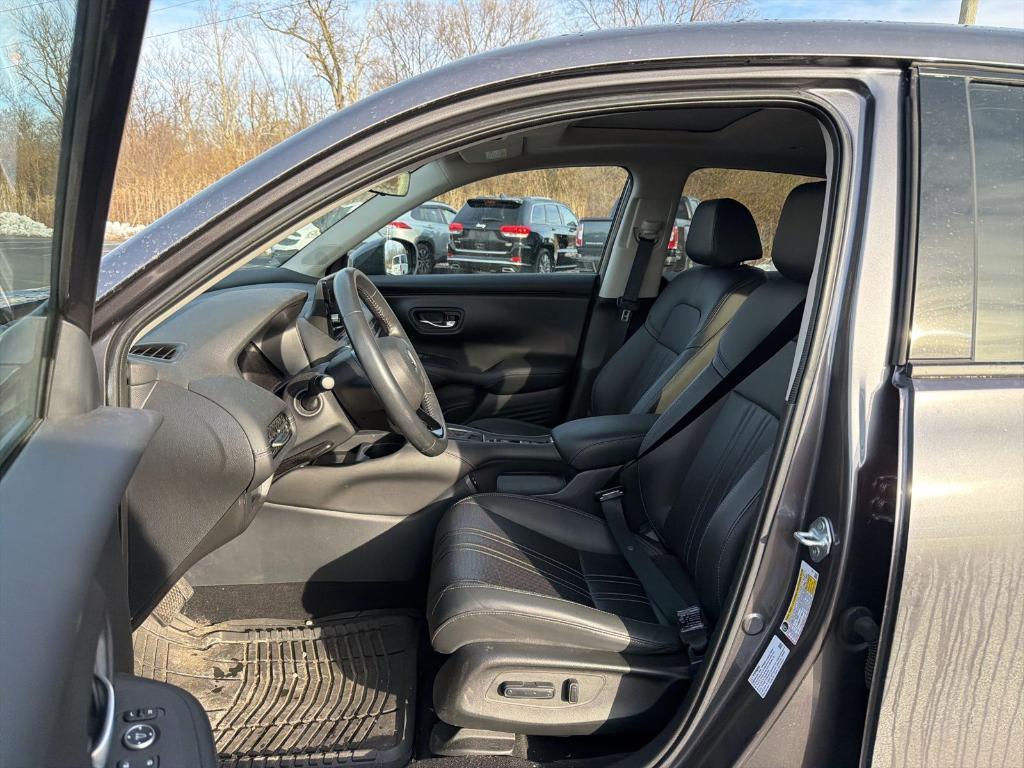 used 2024 Honda HR-V car, priced at $26,900