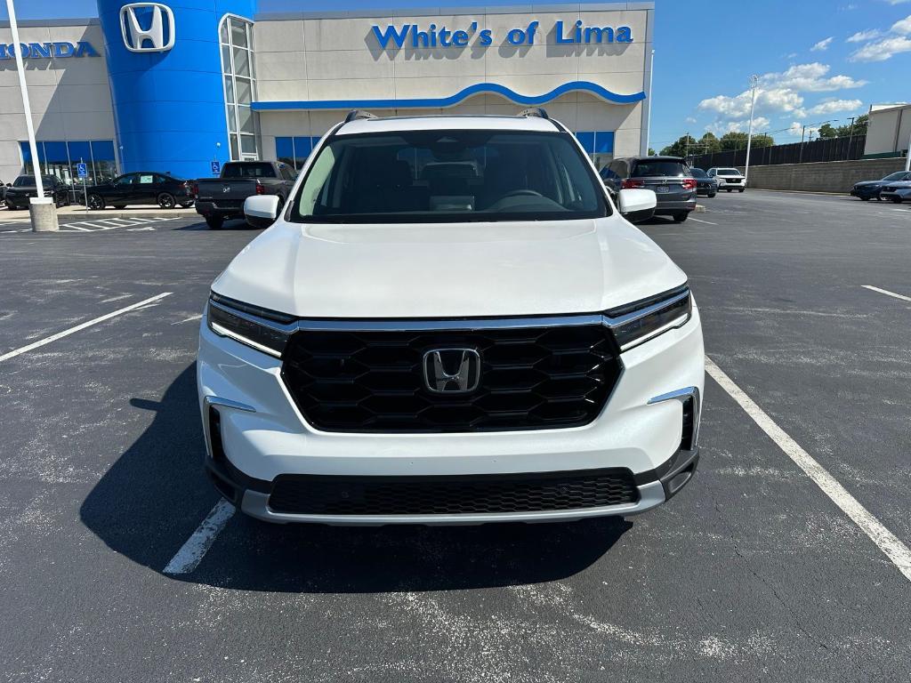 new 2025 Honda Pilot car, priced at $54,180