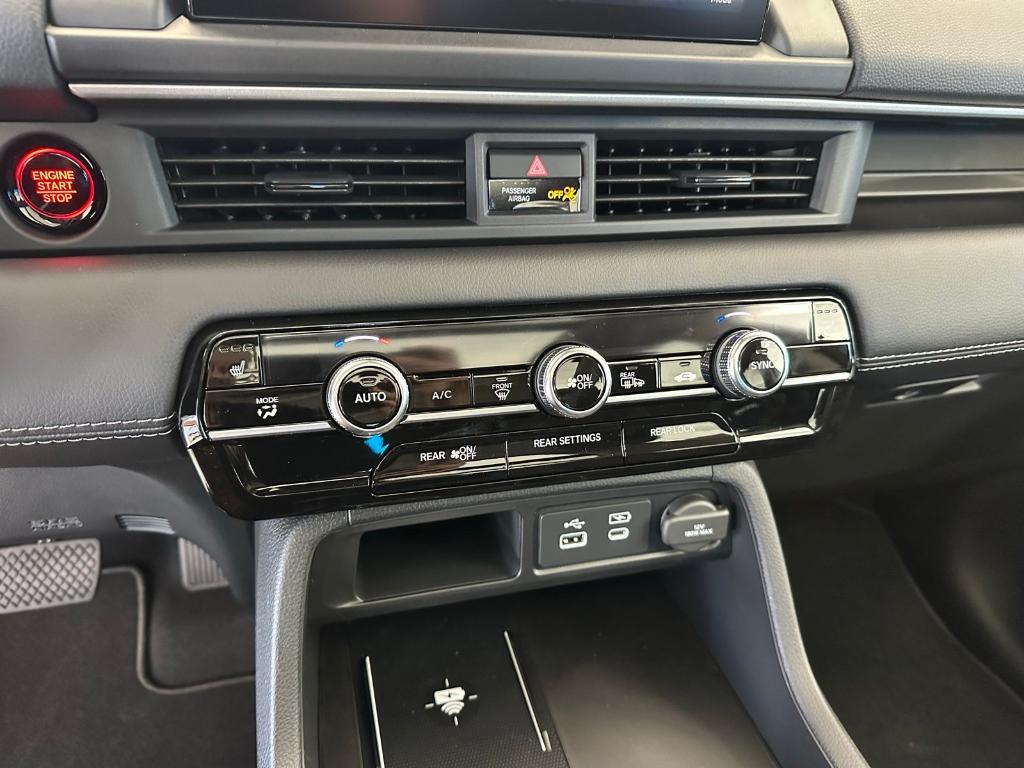 new 2025 Honda Pilot car, priced at $51,550