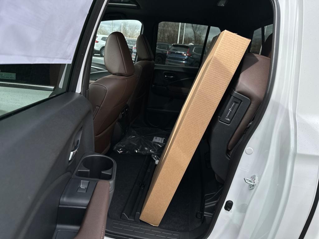new 2025 Honda Ridgeline car, priced at $45,385