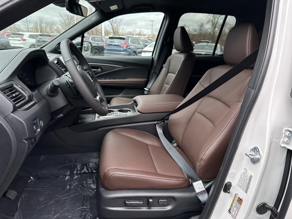 new 2025 Honda Ridgeline car, priced at $45,385