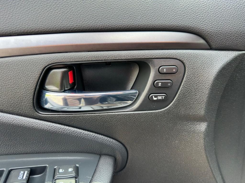 used 2022 Honda Pilot car, priced at $33,200